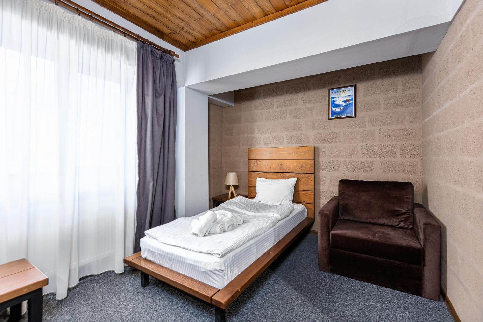 Alpine Lounge Boutique Hotel Kazbegi Habitación foto