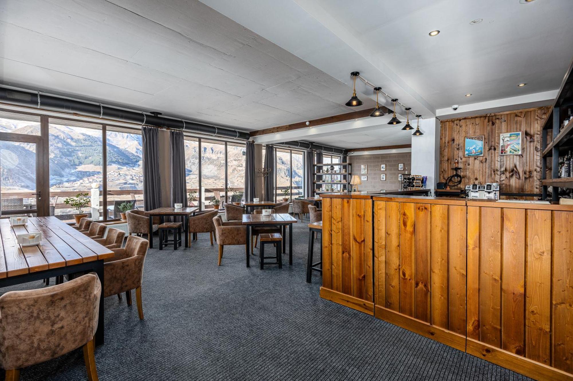 Alpine Lounge Boutique Hotel Kazbegi Exterior foto