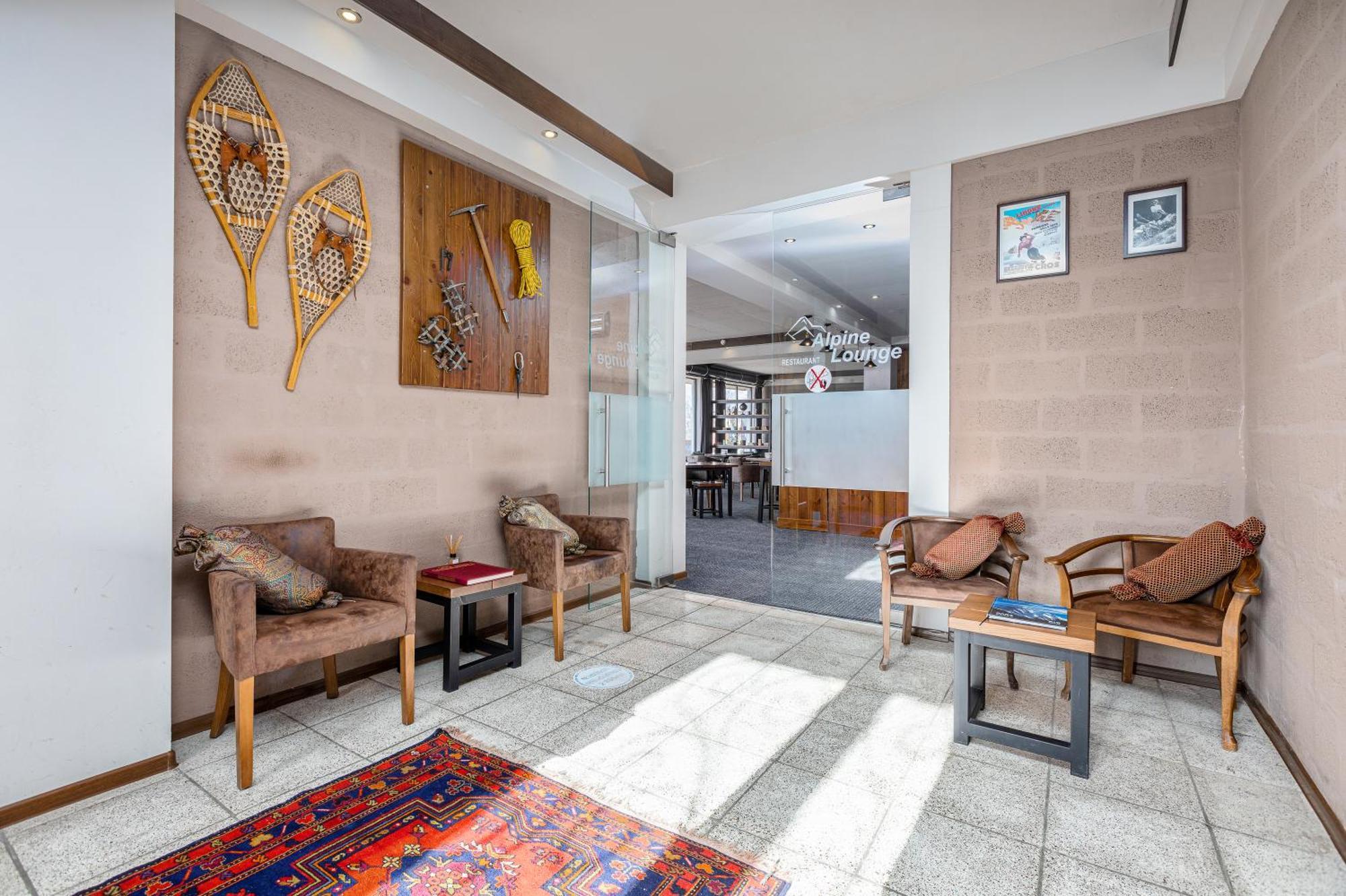 Alpine Lounge Boutique Hotel Kazbegi Exterior foto