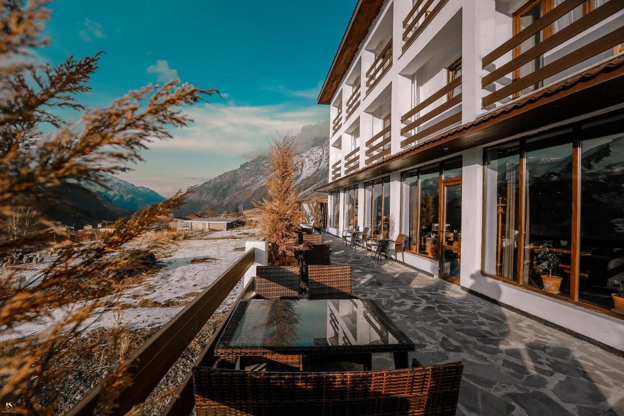 Alpine Lounge Boutique Hotel Kazbegi Exterior foto