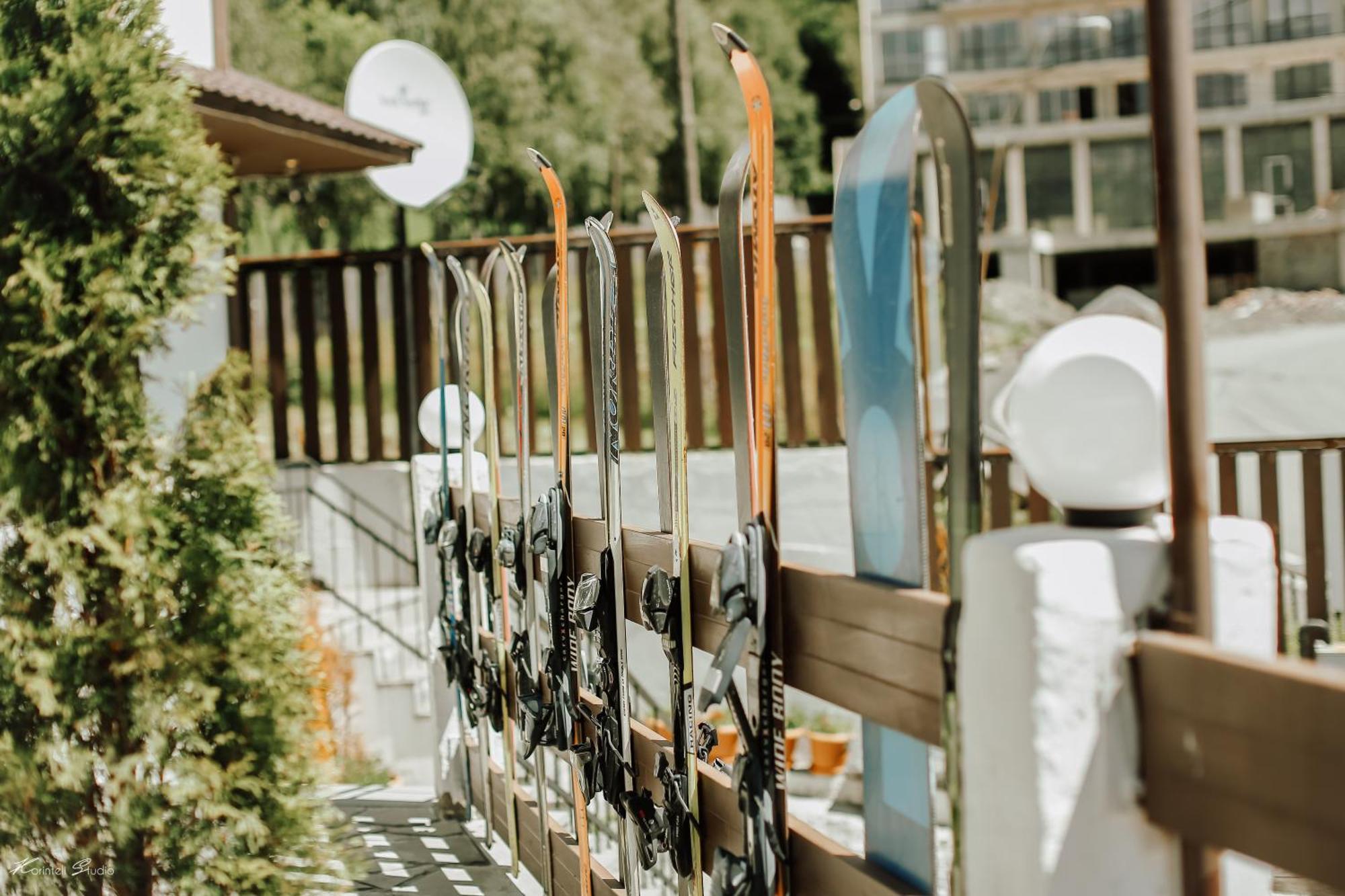 Alpine Lounge Boutique Hotel Kazbegi Exterior foto