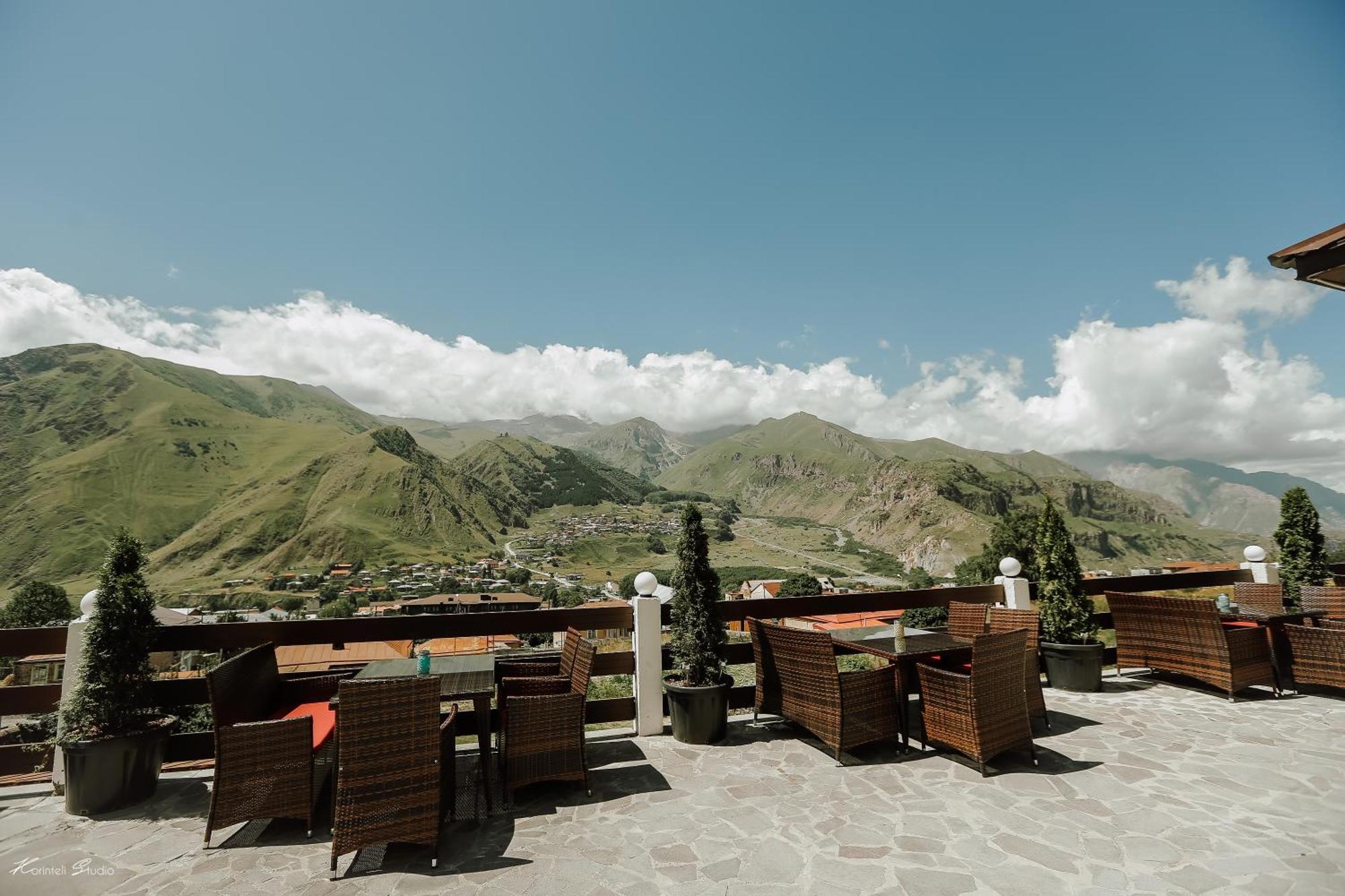 Alpine Lounge Boutique Hotel Kazbegi Exterior foto