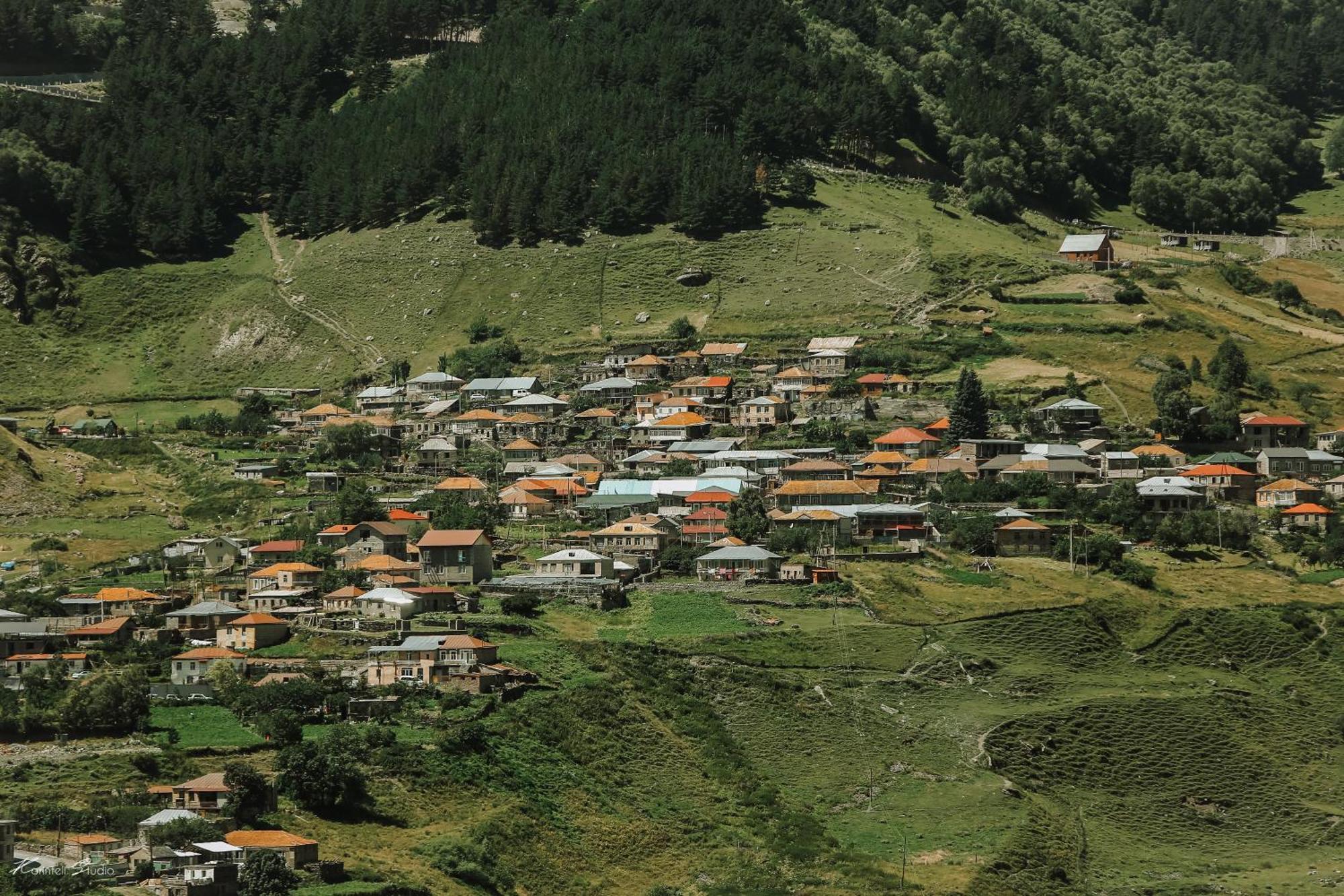 Alpine Lounge Boutique Hotel Kazbegi Exterior foto