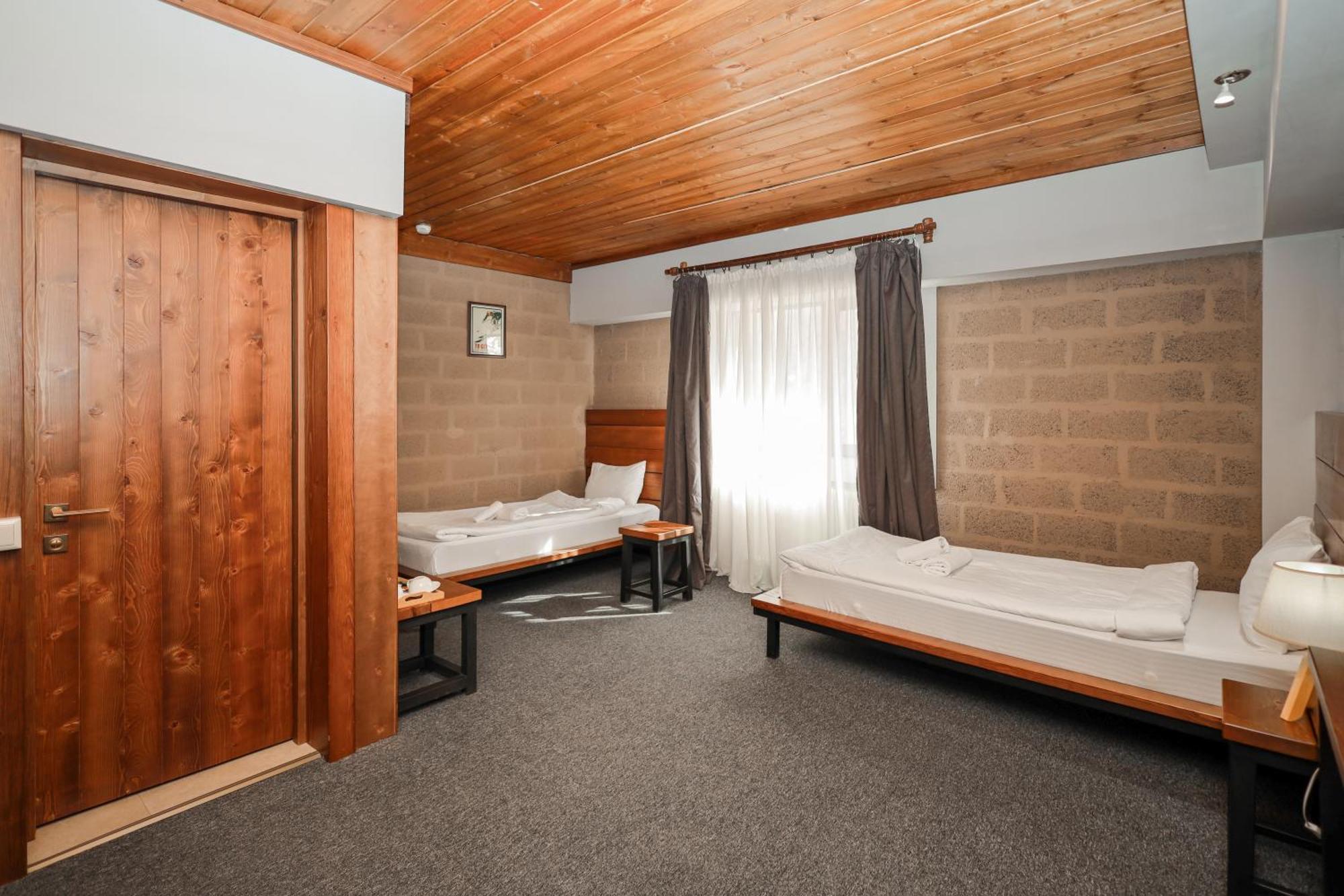 Alpine Lounge Boutique Hotel Kazbegi Exterior foto