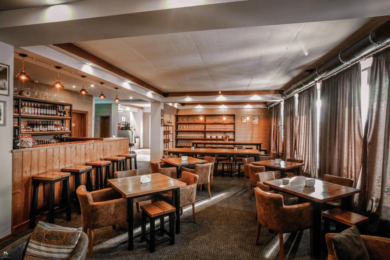 Alpine Lounge Boutique Hotel Kazbegi Exterior foto